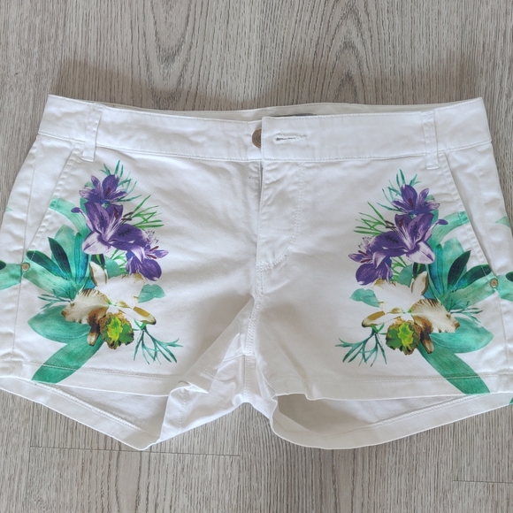 Guess Pants - Guess Shorts